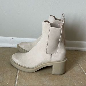 DV by Dolce Vita Gilana Suede Chelsea Boot Dune Suede Size 7
